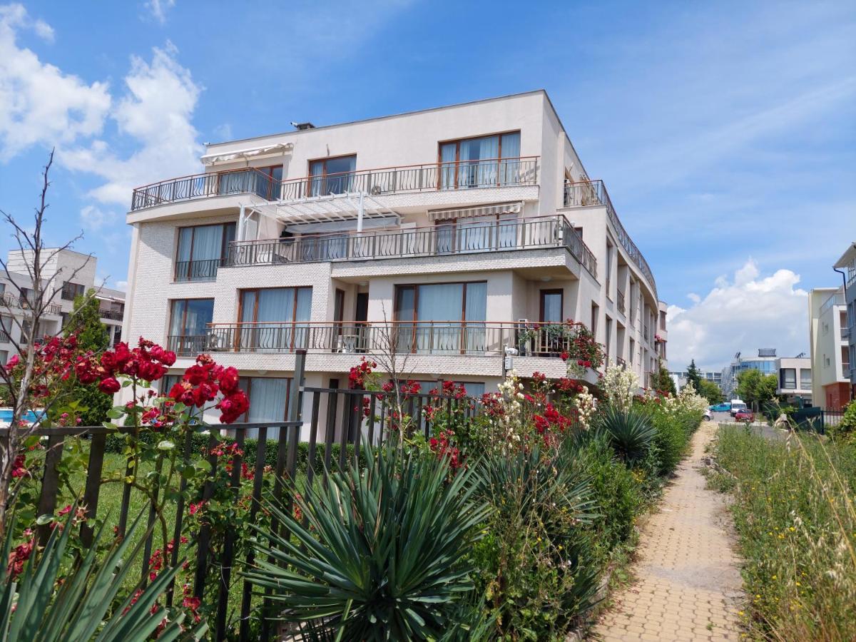 Sea Panorama Apartment - Diamond Beach Sarafovo Burgas Exterior photo